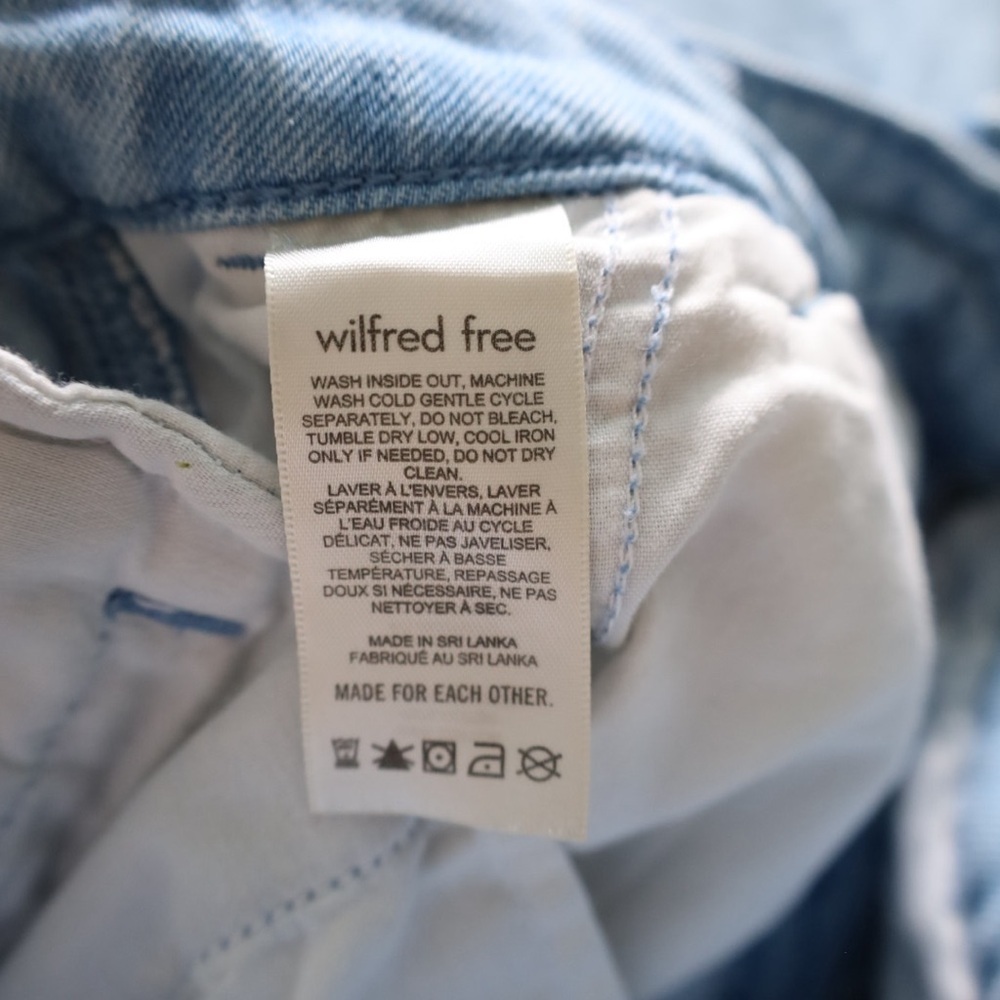 Aritzia Wilfred Embark High Waisted Front Pleated Light Wash Jeans Size 0 - Picture 10 of 11